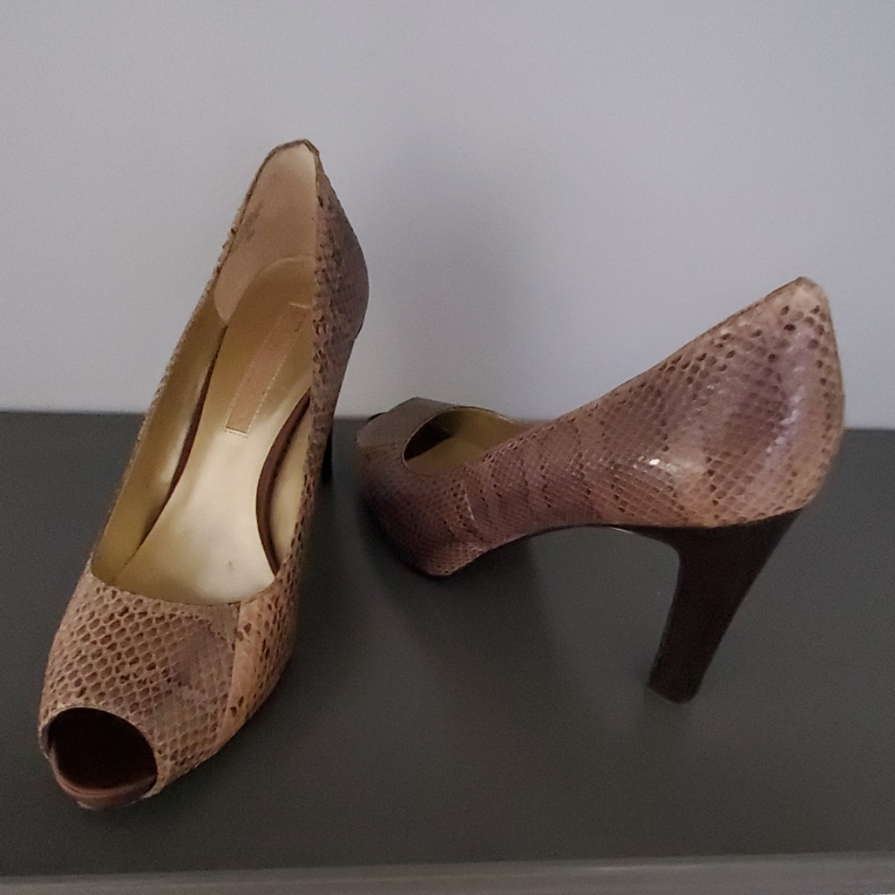 Snakeskin style peak-toe 4 inch